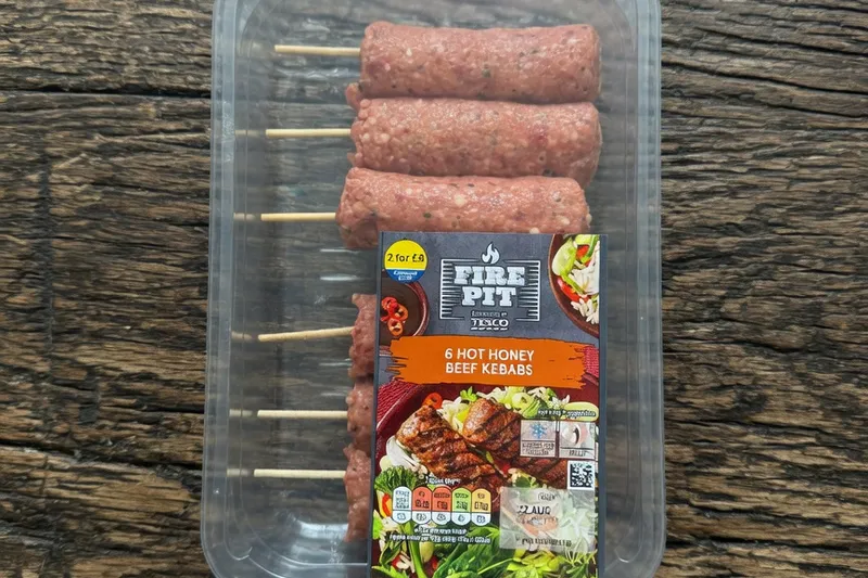 Fire Pit Hot Honey Beef Kebabs (360g) pack photo